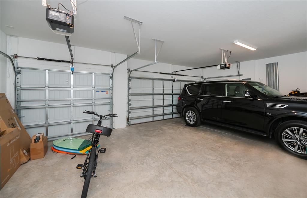 For Sale: $559,900 (3 beds, 3 baths, 2449 Square Feet)