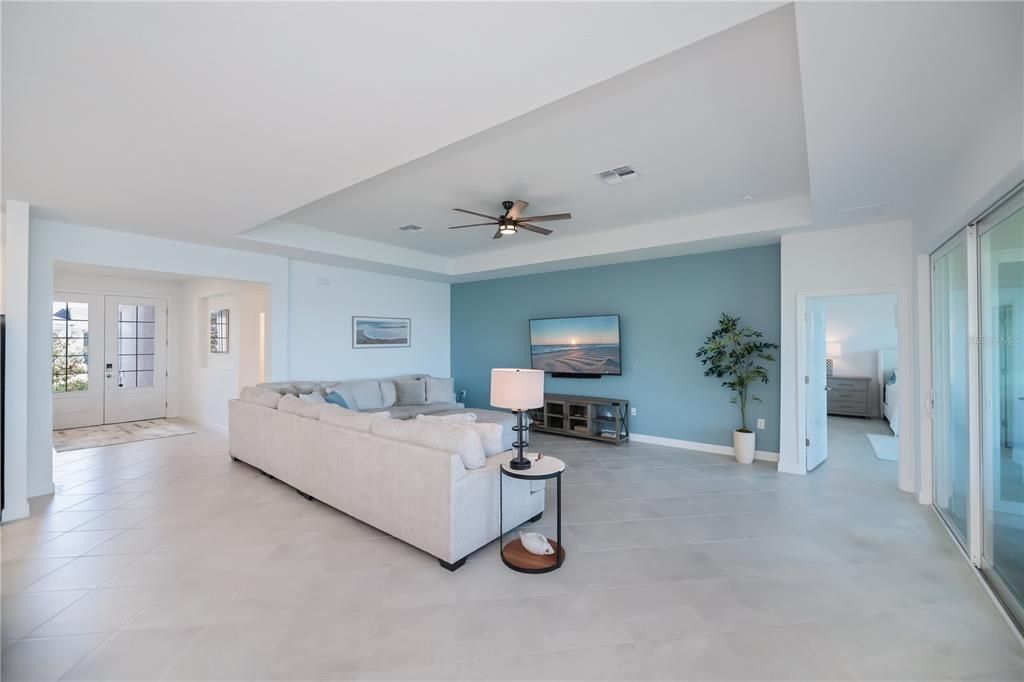 For Sale: $559,900 (3 beds, 3 baths, 2449 Square Feet)