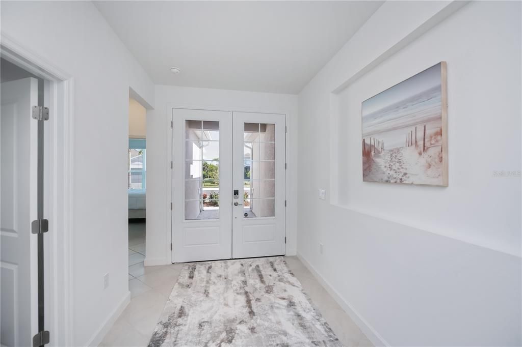 For Sale: $559,900 (3 beds, 3 baths, 2449 Square Feet)