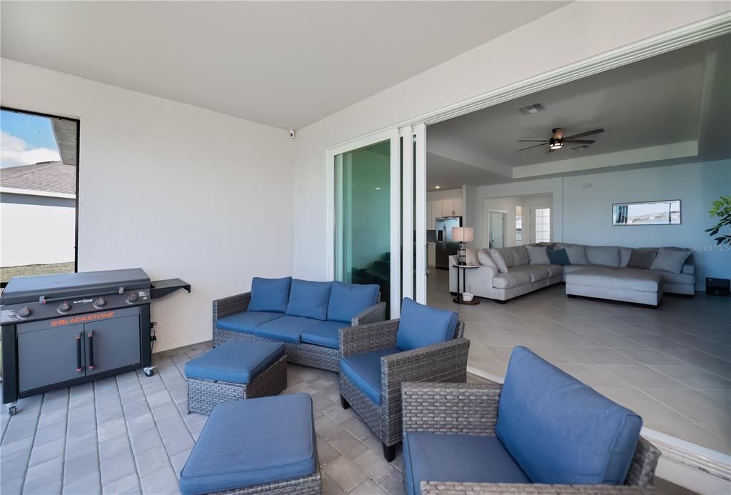 For Sale: $559,900 (3 beds, 3 baths, 2449 Square Feet)