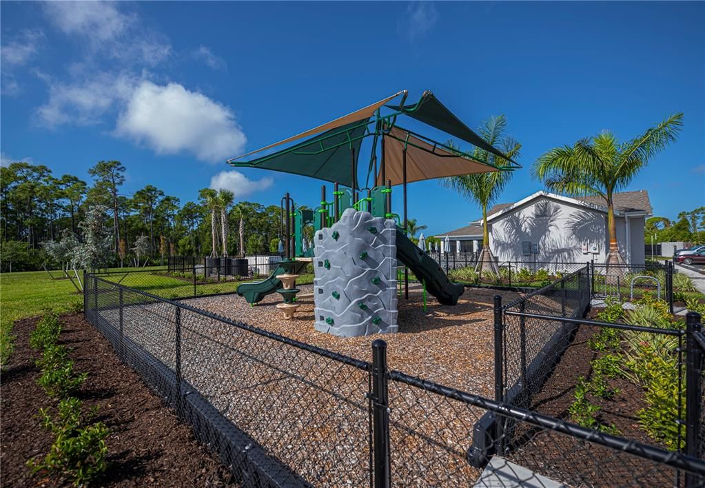 For Sale: $559,900 (3 beds, 3 baths, 2449 Square Feet)