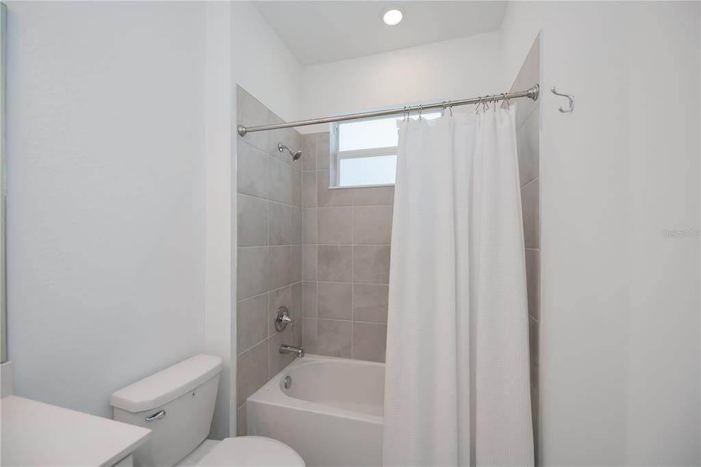 For Sale: $559,900 (3 beds, 3 baths, 2449 Square Feet)