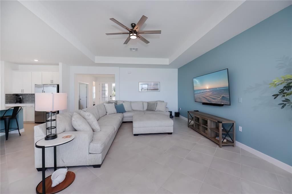 For Sale: $559,900 (3 beds, 3 baths, 2449 Square Feet)