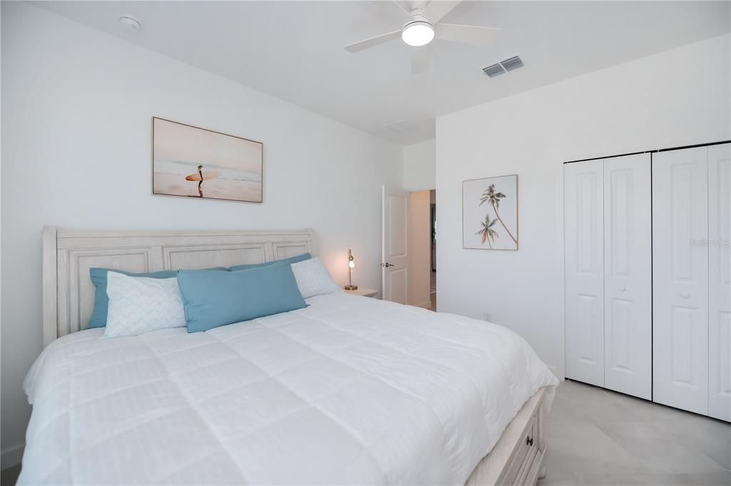 For Sale: $559,900 (3 beds, 3 baths, 2449 Square Feet)