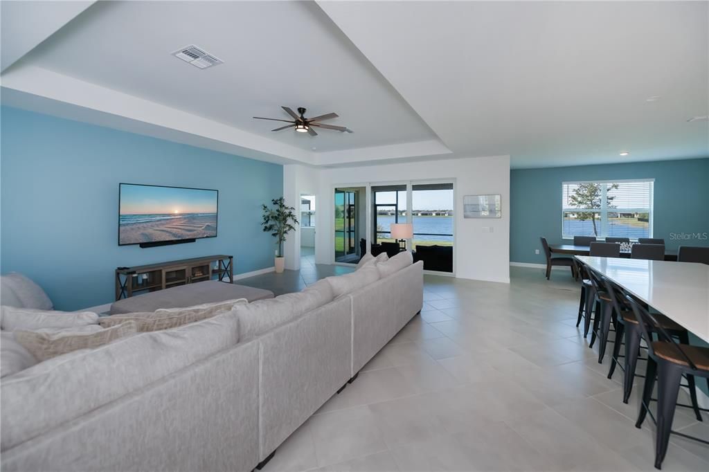 For Sale: $559,900 (3 beds, 3 baths, 2449 Square Feet)