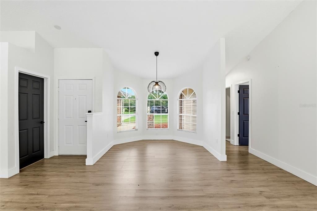 待售: $439,900 (3 贝兹, 2 浴室, 1648 平方英尺)