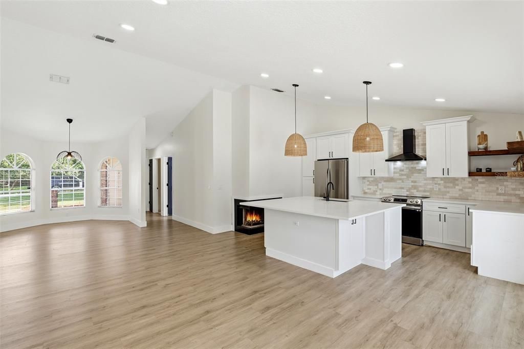 待售: $439,900 (3 贝兹, 2 浴室, 1648 平方英尺)