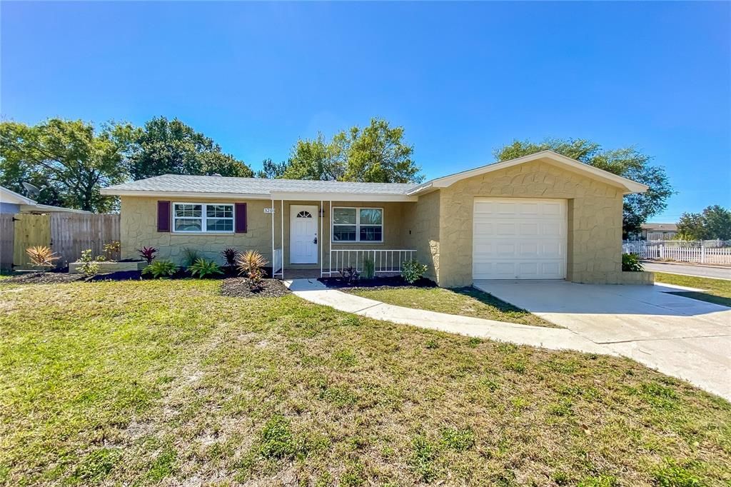 Recently Rented: $1,810 (3 beds, 2 baths, 1220 Square Feet)