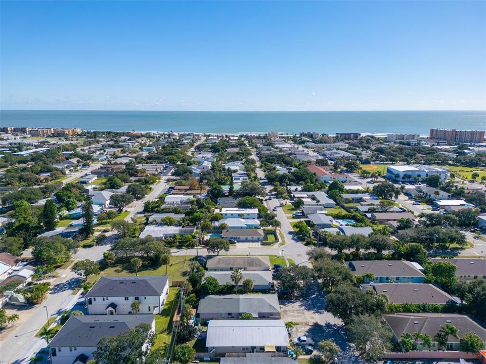 待售: $369,000 (2 贝兹, 1 浴室, 1080 平方英尺)