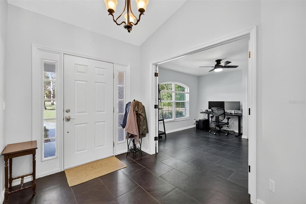 待售: $640,000 (4 贝兹, 2 浴室, 2182 平方英尺)