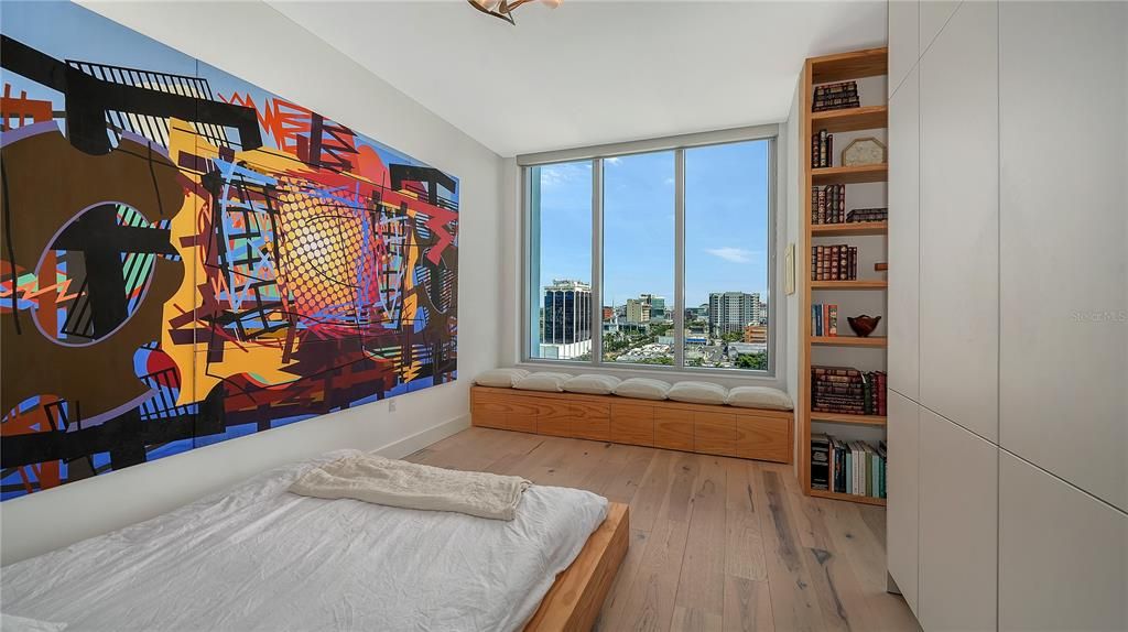 For Sale: $1,299,999 (2 beds, 2 baths, 1600 Square Feet)