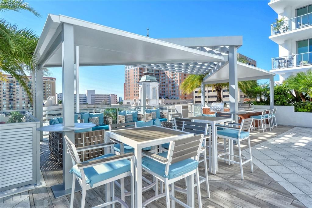 For Sale: $1,299,999 (2 beds, 2 baths, 1600 Square Feet)