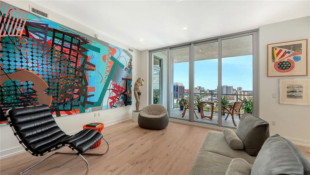 For Sale: $1,299,999 (2 beds, 2 baths, 1600 Square Feet)