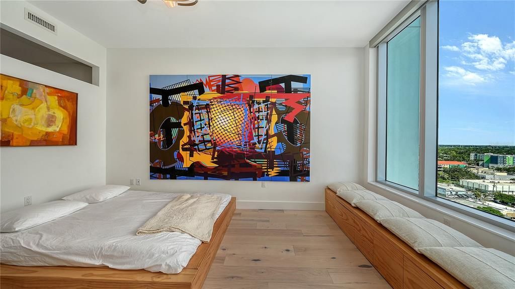 For Sale: $1,299,999 (2 beds, 2 baths, 1600 Square Feet)