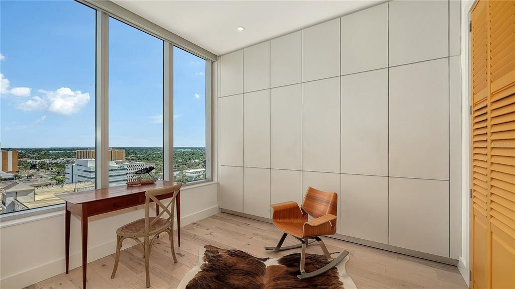 For Sale: $1,299,999 (2 beds, 2 baths, 1600 Square Feet)