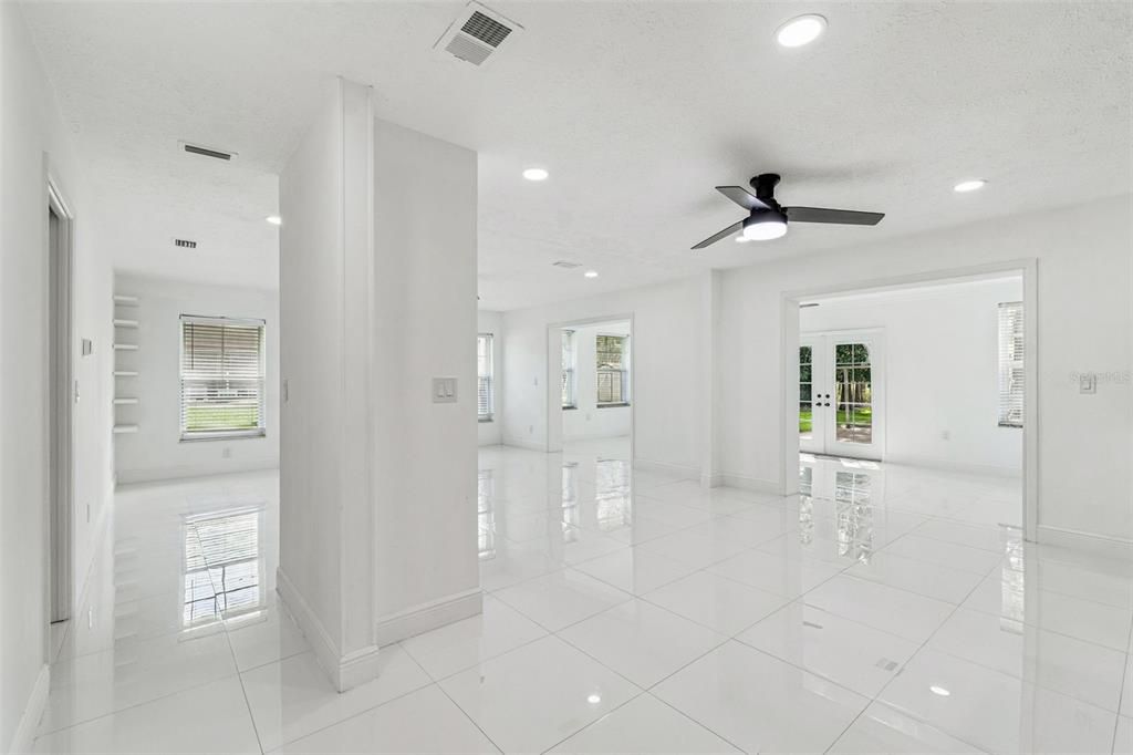 For Sale: $584,000 (3 beds, 2 baths, 1744 Square Feet)