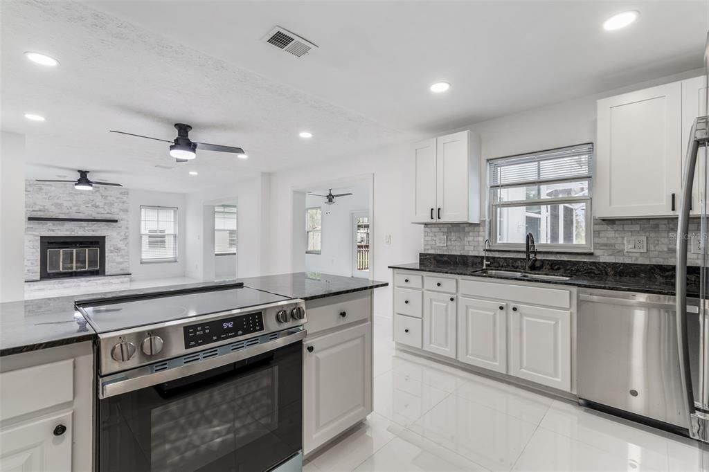 For Sale: $584,000 (3 beds, 2 baths, 1744 Square Feet)