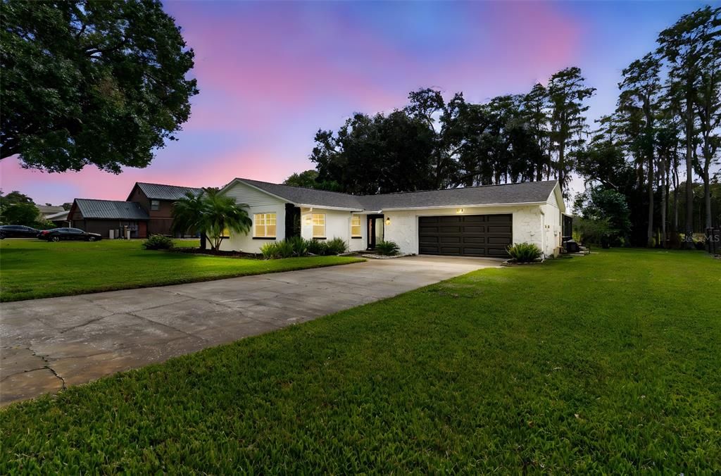 For Sale: $584,000 (3 beds, 2 baths, 1744 Square Feet)