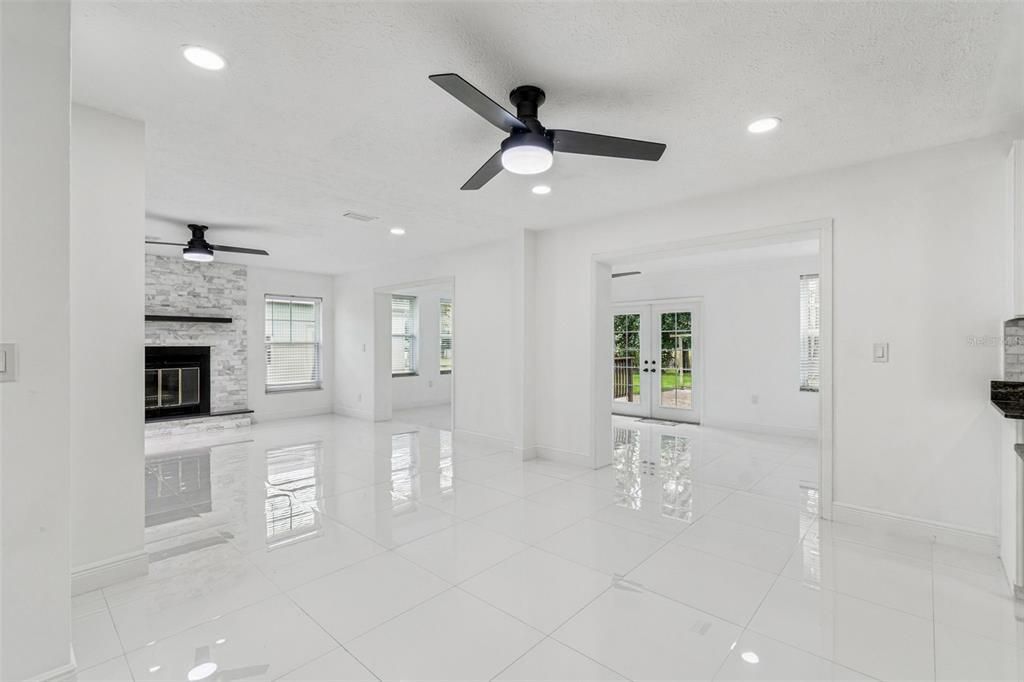 For Sale: $584,000 (3 beds, 2 baths, 1744 Square Feet)