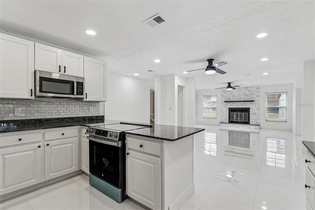 For Sale: $584,000 (3 beds, 2 baths, 1744 Square Feet)