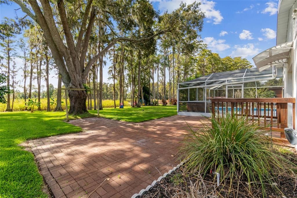 For Sale: $584,000 (3 beds, 2 baths, 1744 Square Feet)