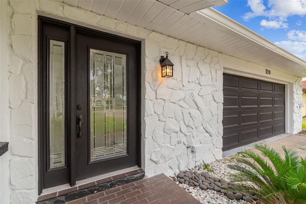 For Sale: $584,000 (3 beds, 2 baths, 1744 Square Feet)