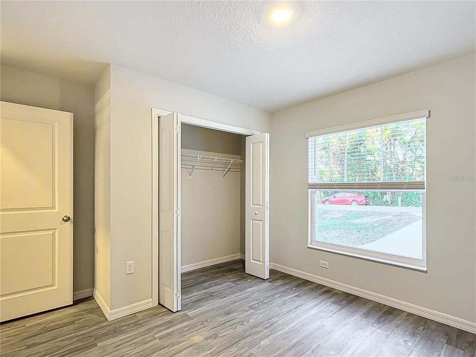 На продажу: $419,900 (8 спален, 0 ванн, 2104 Квадратных фут)