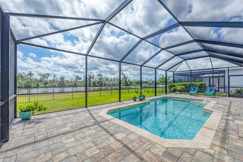 For Sale: $1,050,000 (3 beds, 2 baths, 2037 Square Feet)