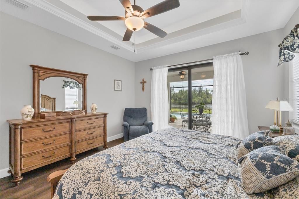 For Sale: $1,050,000 (3 beds, 2 baths, 2037 Square Feet)