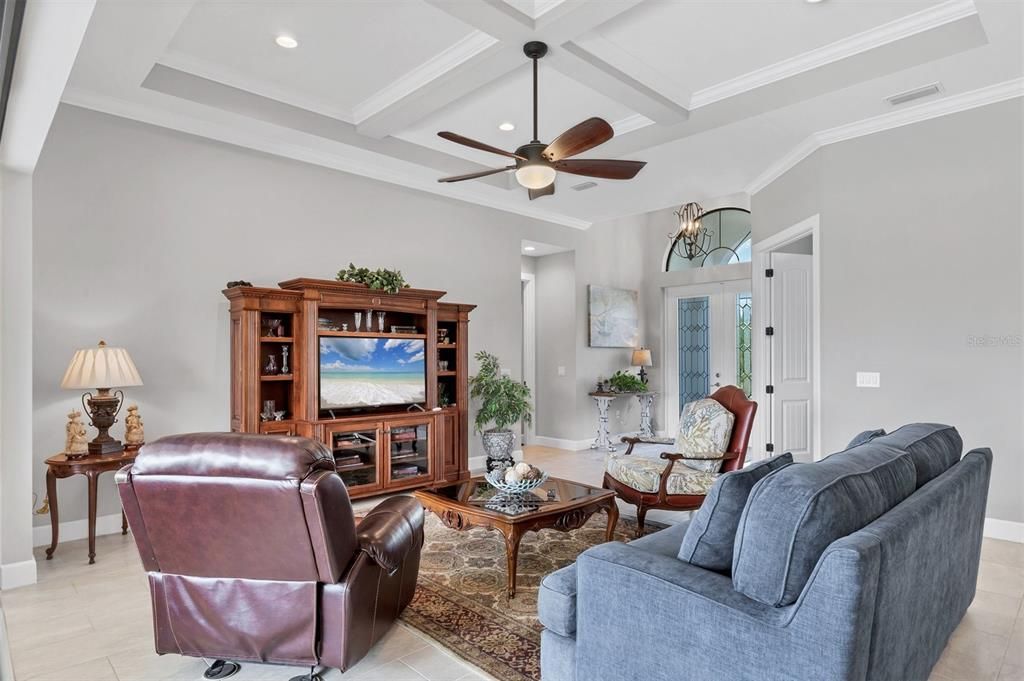 For Sale: $1,050,000 (3 beds, 2 baths, 2037 Square Feet)