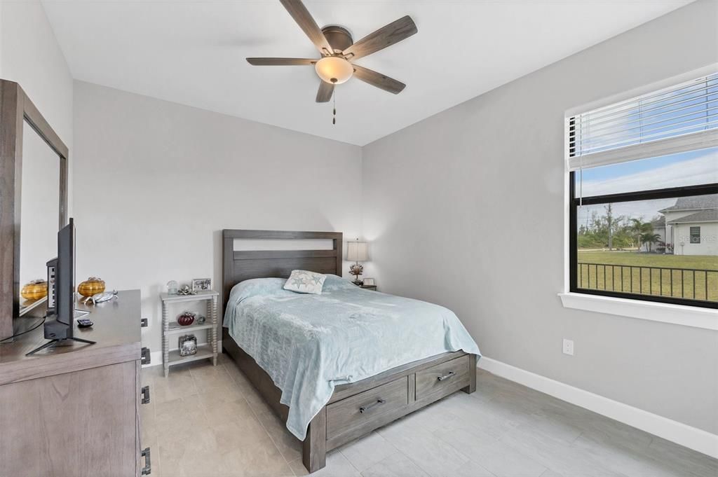 For Sale: $1,050,000 (3 beds, 2 baths, 2037 Square Feet)