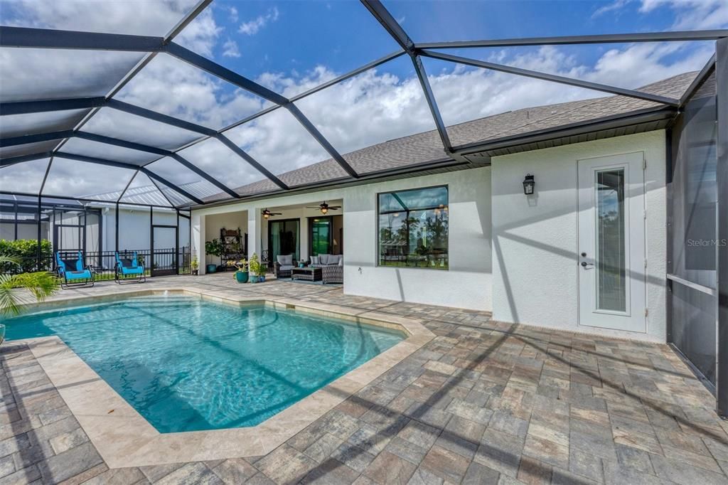 For Sale: $1,050,000 (3 beds, 2 baths, 2037 Square Feet)