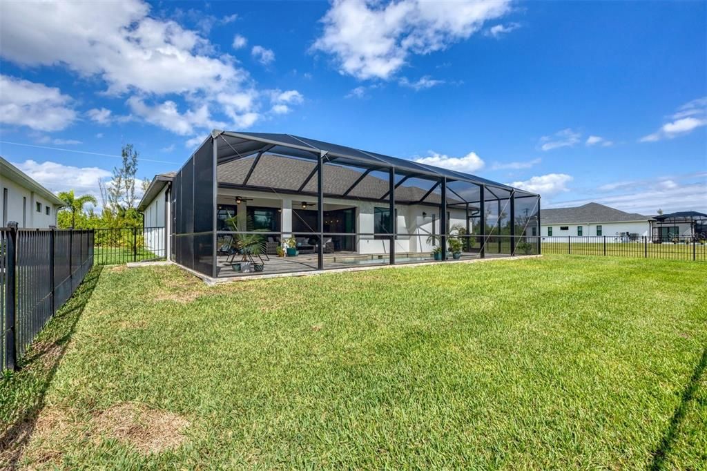 For Sale: $1,050,000 (3 beds, 2 baths, 2037 Square Feet)