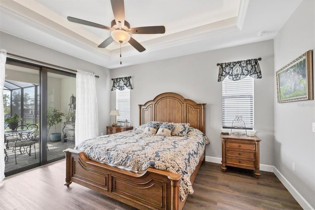 For Sale: $1,050,000 (3 beds, 2 baths, 2037 Square Feet)