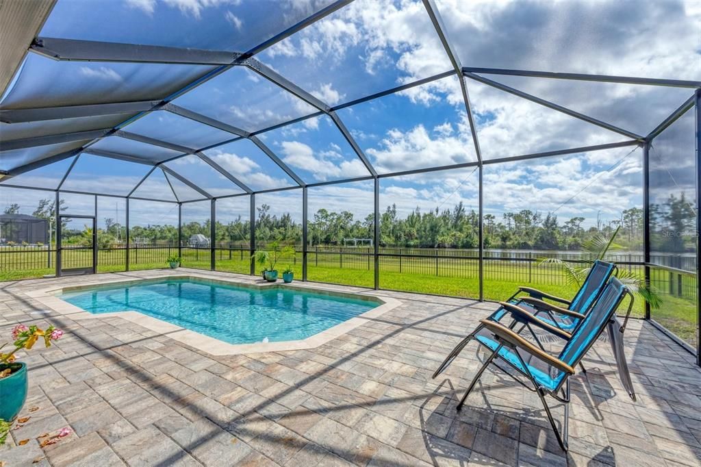 For Sale: $1,050,000 (3 beds, 2 baths, 2037 Square Feet)