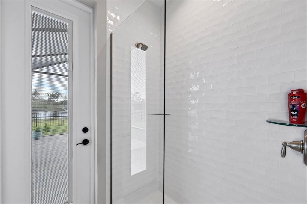 For Sale: $1,050,000 (3 beds, 2 baths, 2037 Square Feet)