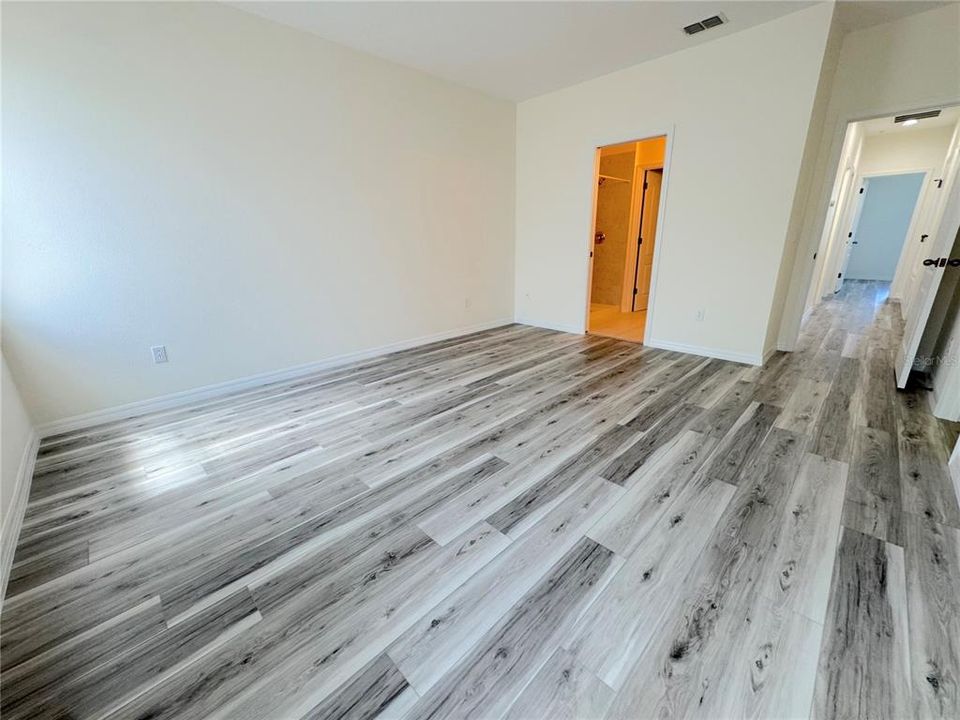 For Rent: $2,000 (3 beds, 2 baths, 1575 Square Feet)