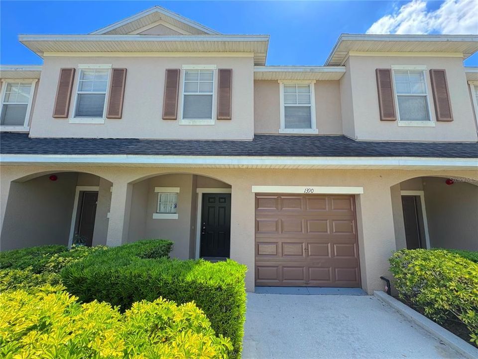 For Rent: $2,000 (3 beds, 2 baths, 1575 Square Feet)