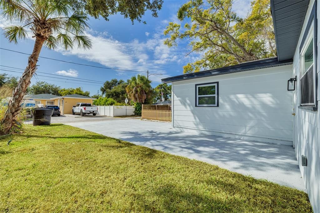 For Sale: $774,900 (5 beds, 3 baths, 2400 Square Feet)