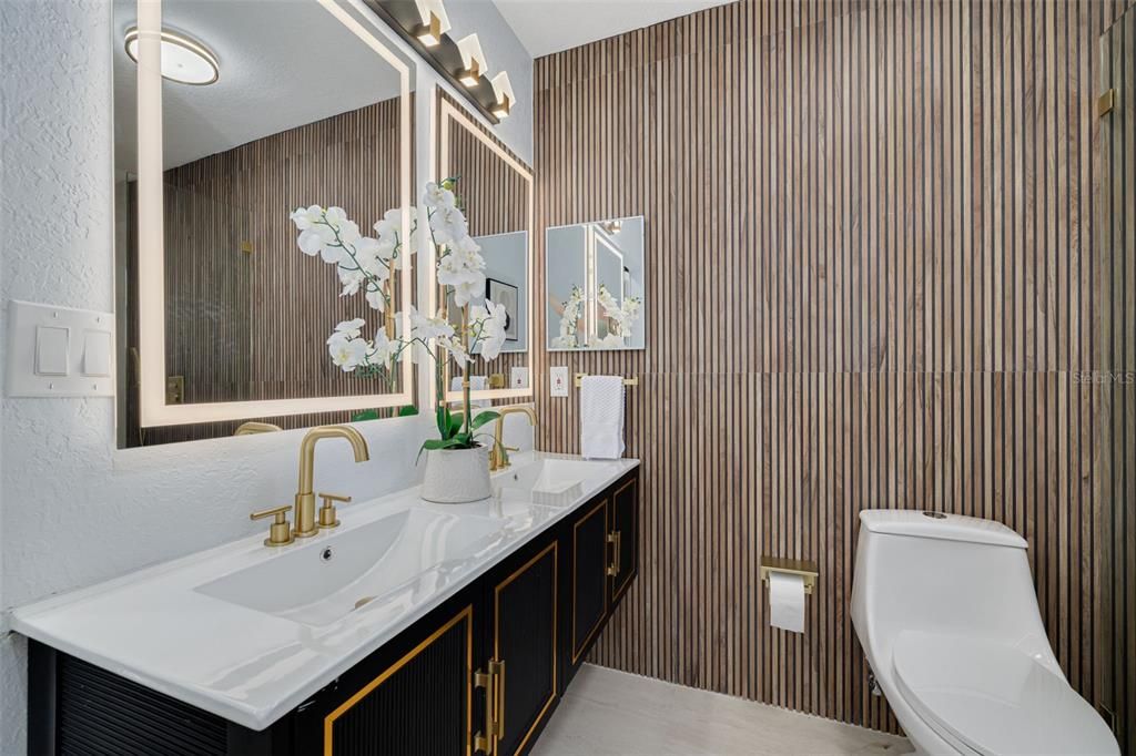 For Sale: $774,900 (5 beds, 3 baths, 2400 Square Feet)