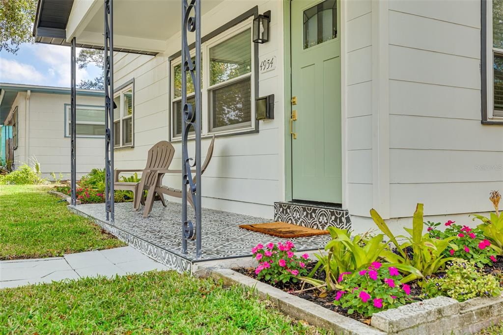 For Sale: $774,900 (5 beds, 3 baths, 2400 Square Feet)