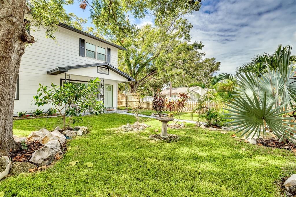 For Sale: $774,900 (5 beds, 3 baths, 2400 Square Feet)