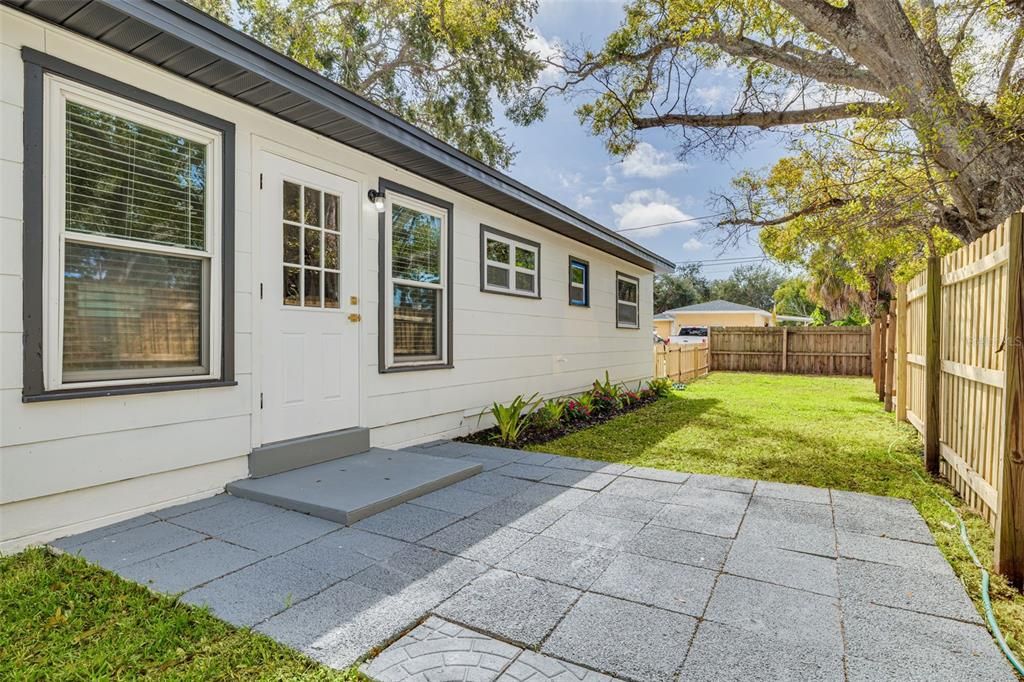 For Sale: $774,900 (5 beds, 3 baths, 2400 Square Feet)