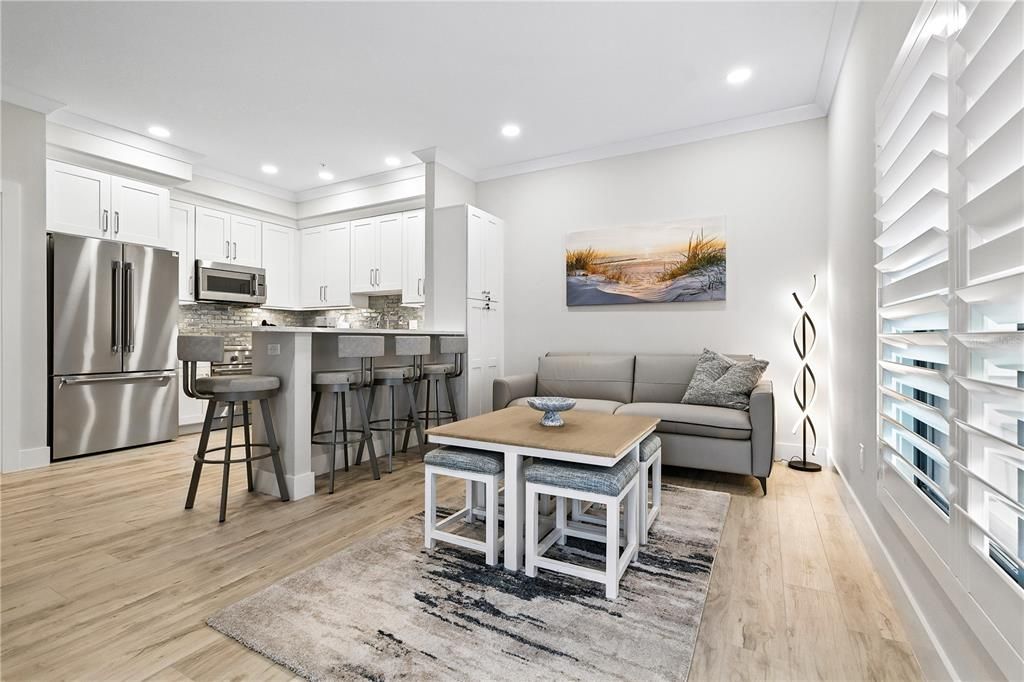 В аренду: $3,700 (2 спален, 1 ванн, 950 Квадратных фут)