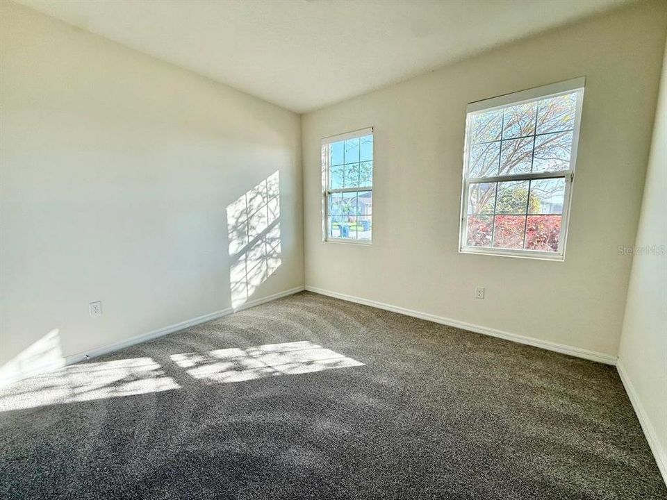 出租: $2,100 (4 贝兹, 2 浴室, 2057 平方英尺)