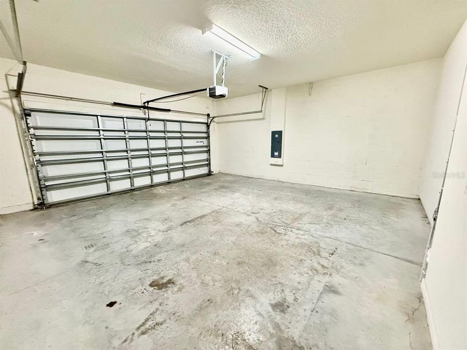 出租: $2,100 (4 贝兹, 2 浴室, 2057 平方英尺)