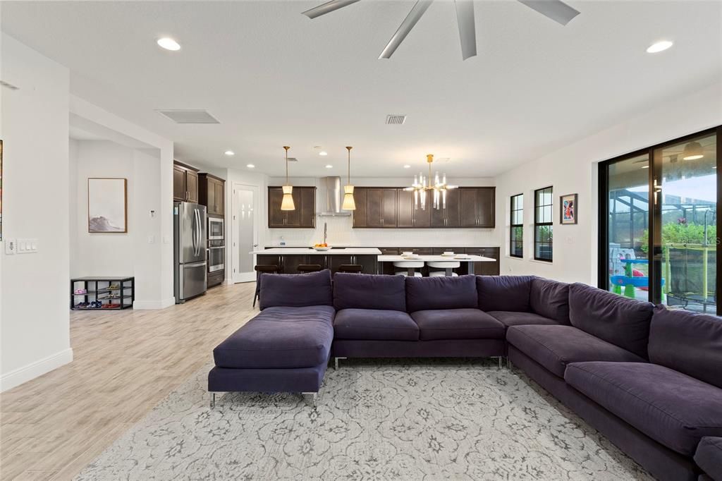 待售: $749,900 (5 贝兹, 4 浴室, 3545 平方英尺)