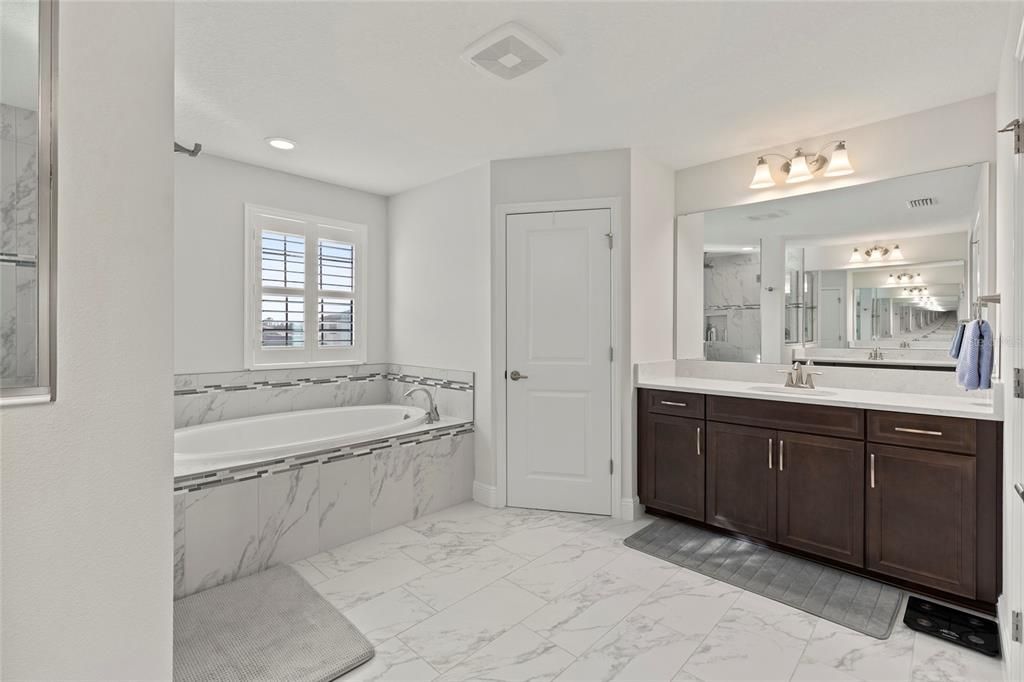 待售: $749,900 (5 贝兹, 4 浴室, 3545 平方英尺)