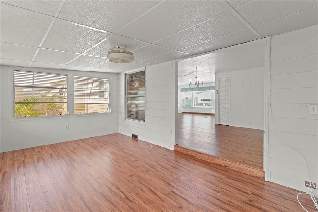 For Sale: $219,000 (3 beds, 2 baths, 1352 Square Feet)