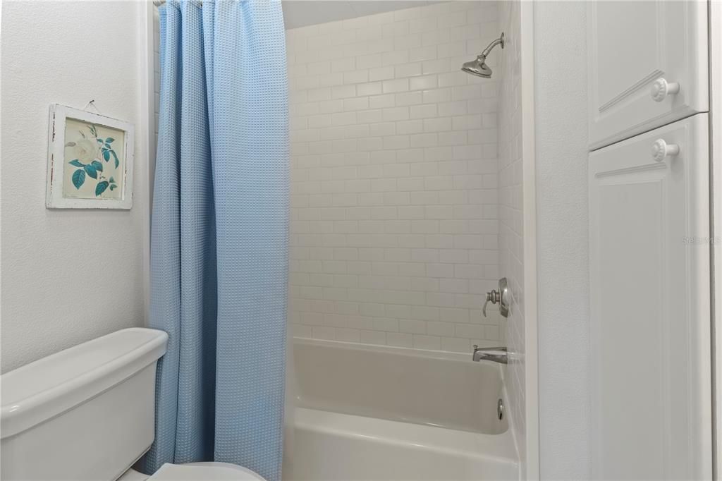 For Sale: $219,000 (3 beds, 2 baths, 1352 Square Feet)